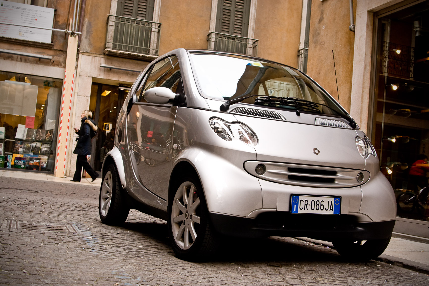 Location Photograph of Smart fourtwo on a Street in Verona, Italy | J. Eldon Zimmerman Photography | Lancaster, PA Commercial Photographer