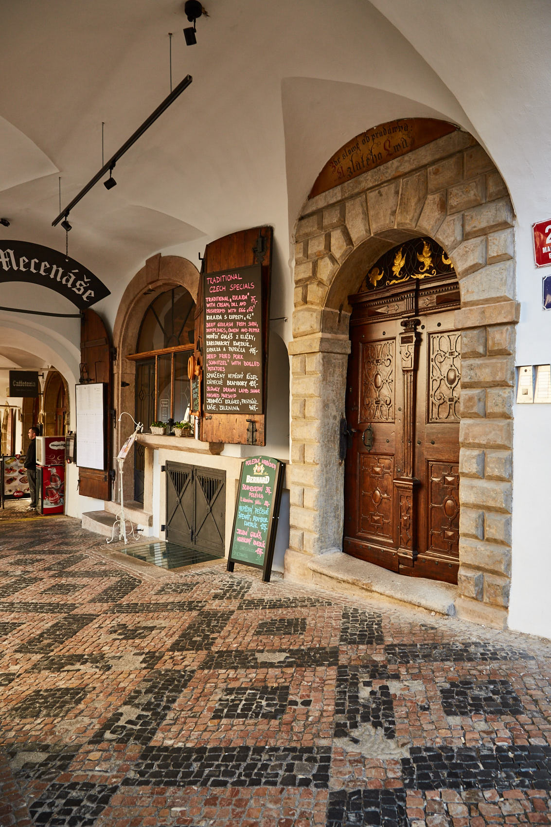 JEZP_16_008-2523